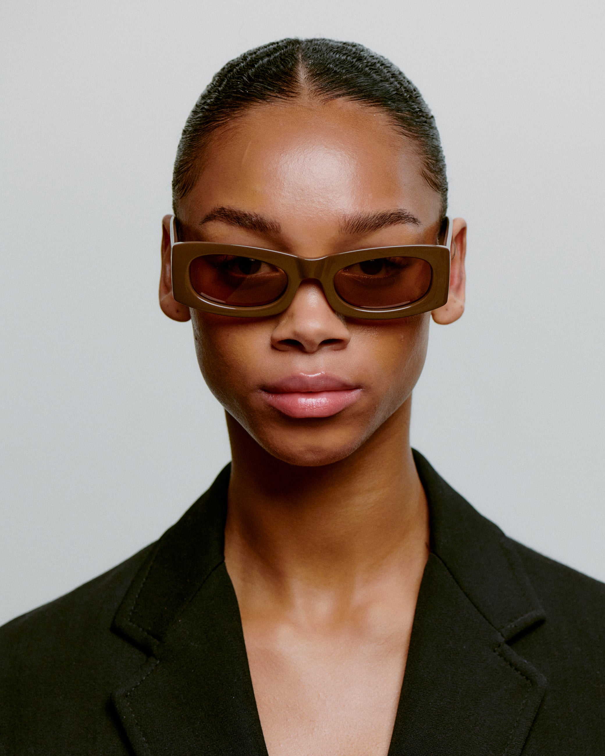 A.KJÆRBEDE - Frida Sunglasses (Chocolate)