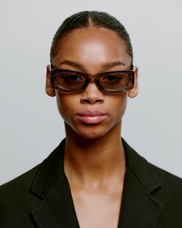 A.KJÆRBEDE - Frida Sunglasses (Grey Transparent)