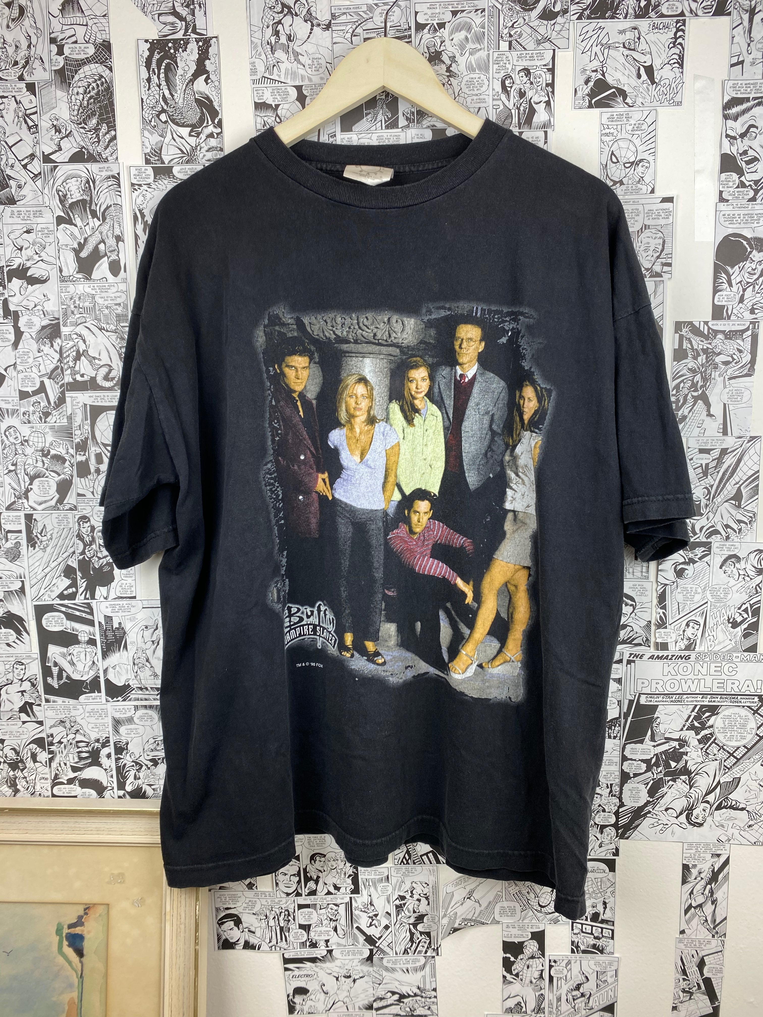 Vintage Buffy the Vampire Slayer 1998 t-shirt - size XL