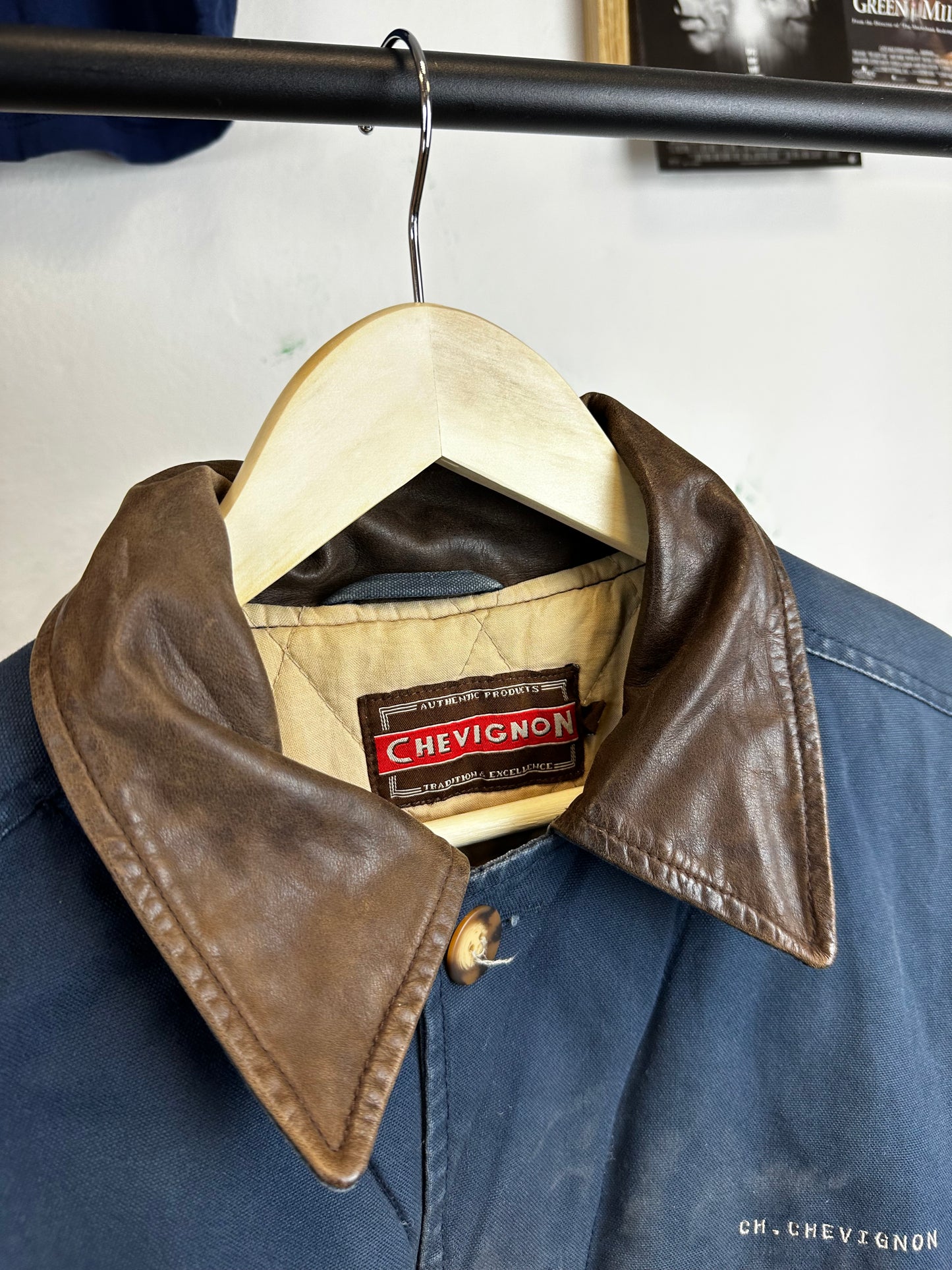 Vintage Chevignon jacket - size L