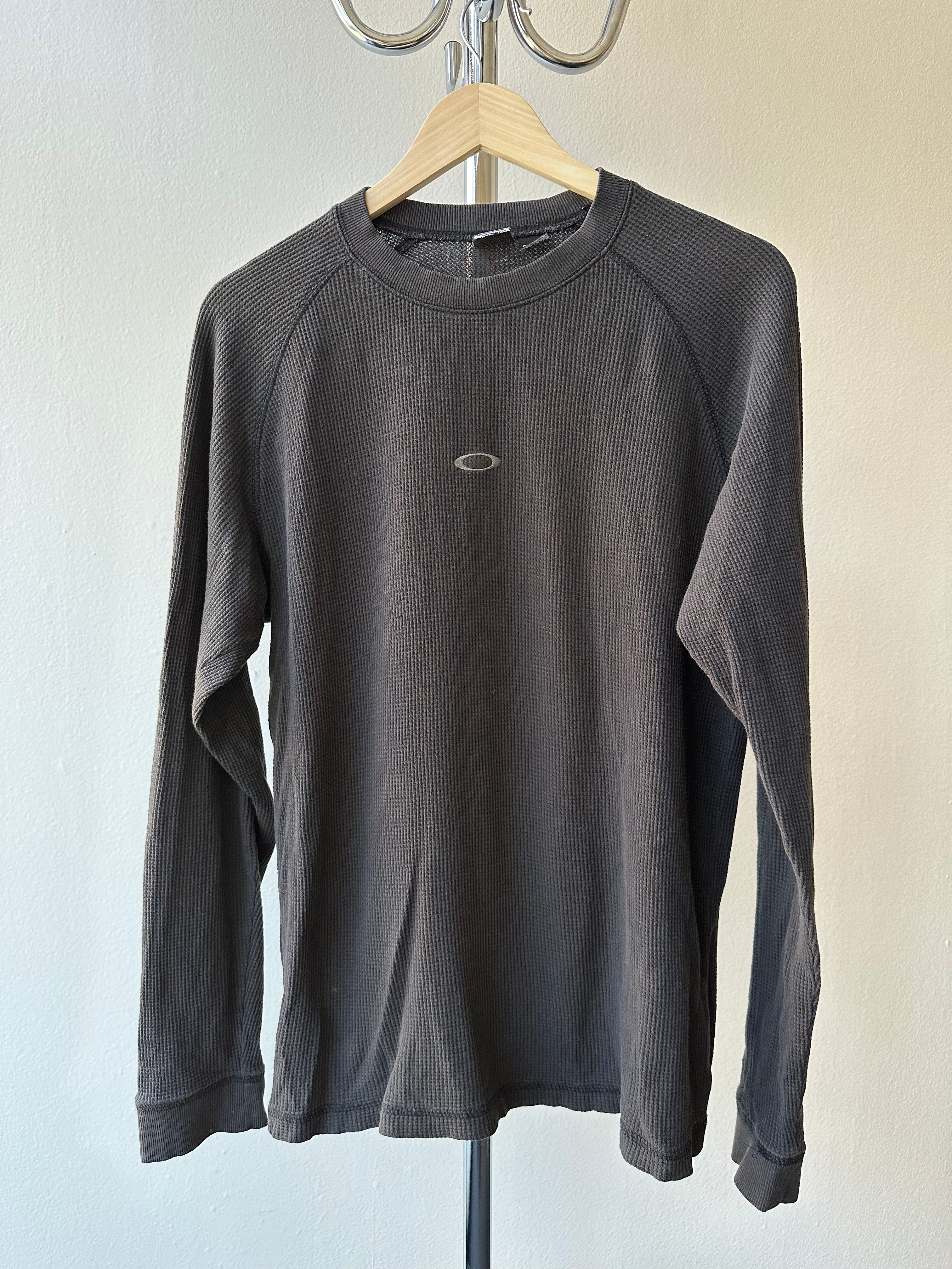 Vintage Oakley Thermal Y2K Longsleeve - size M/L