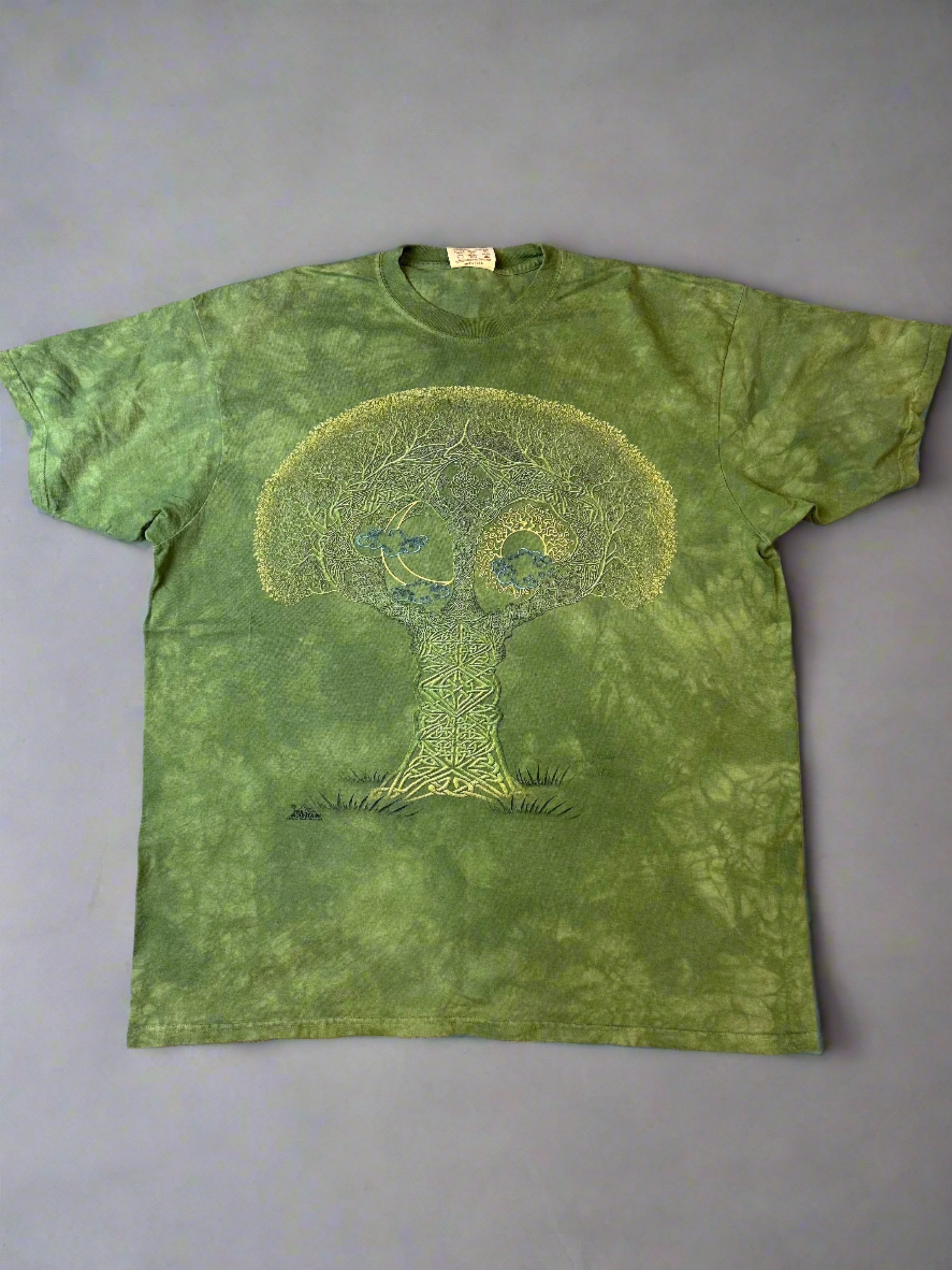 Vintage Tree T-shirt - size XL