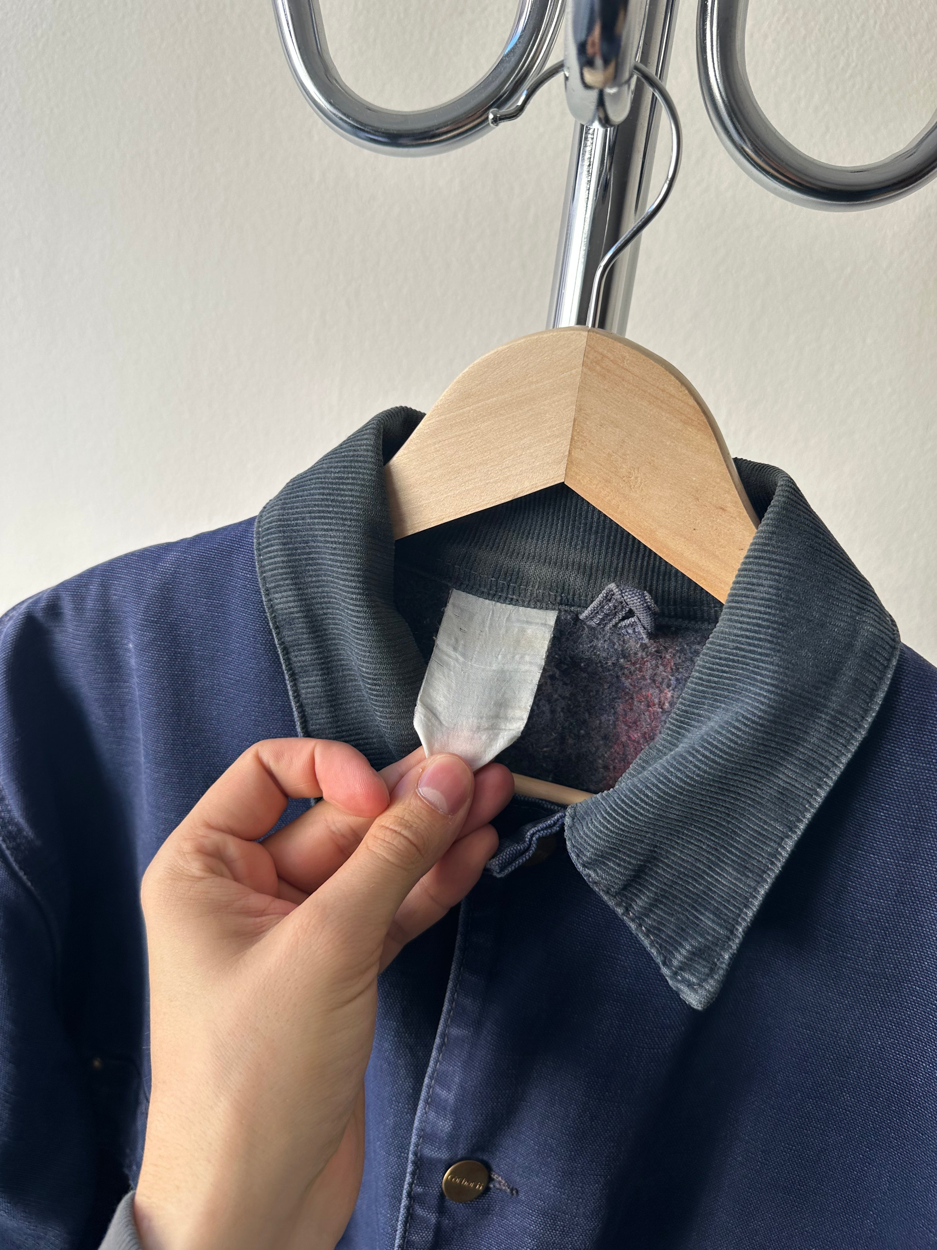 Vintage 1970s Carhartt "Indigo Blue" Chore Coat - size L