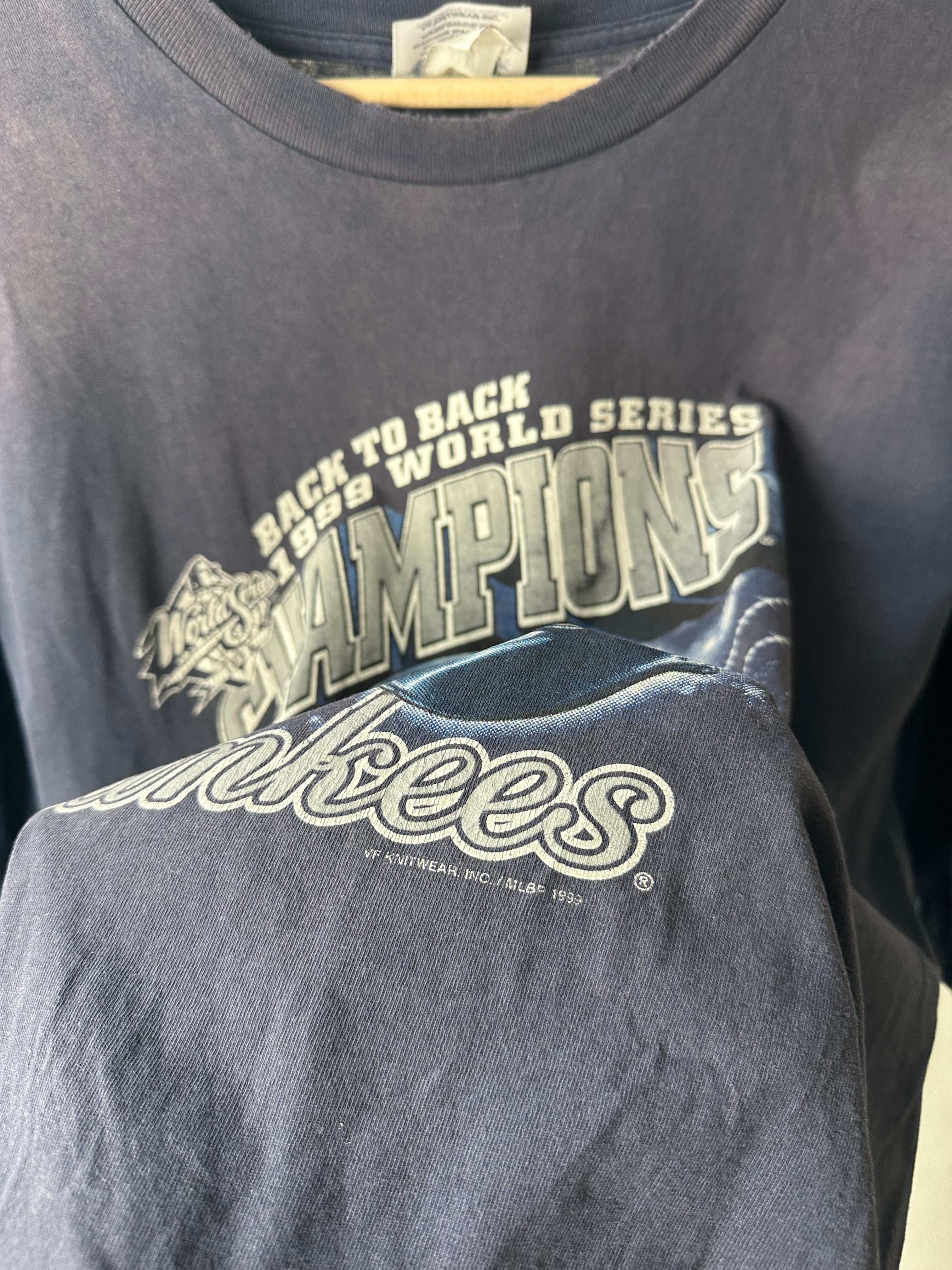 Vintage Yankees "1999 World Series Champions" T-shirt - size XL