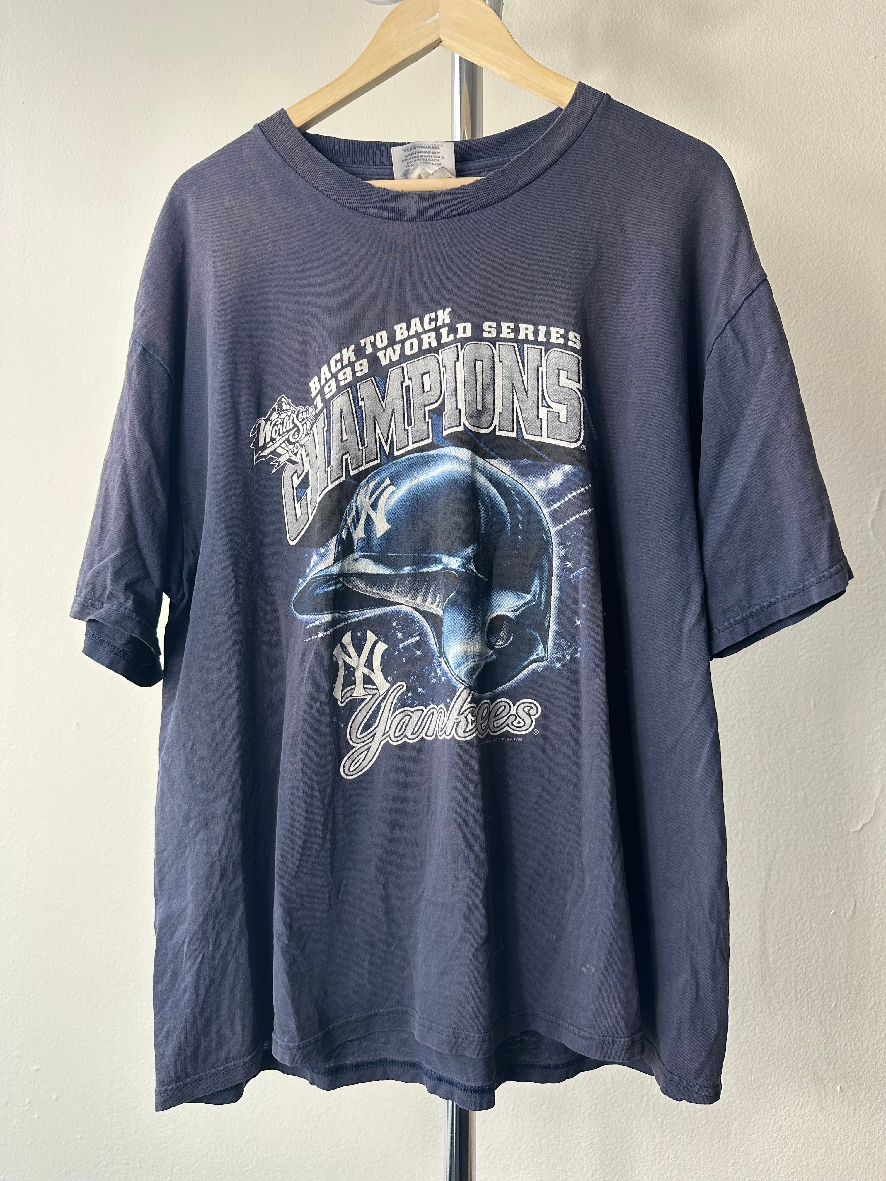 Vintage Yankees "1999 World Series Champions" T-shirt - size XL