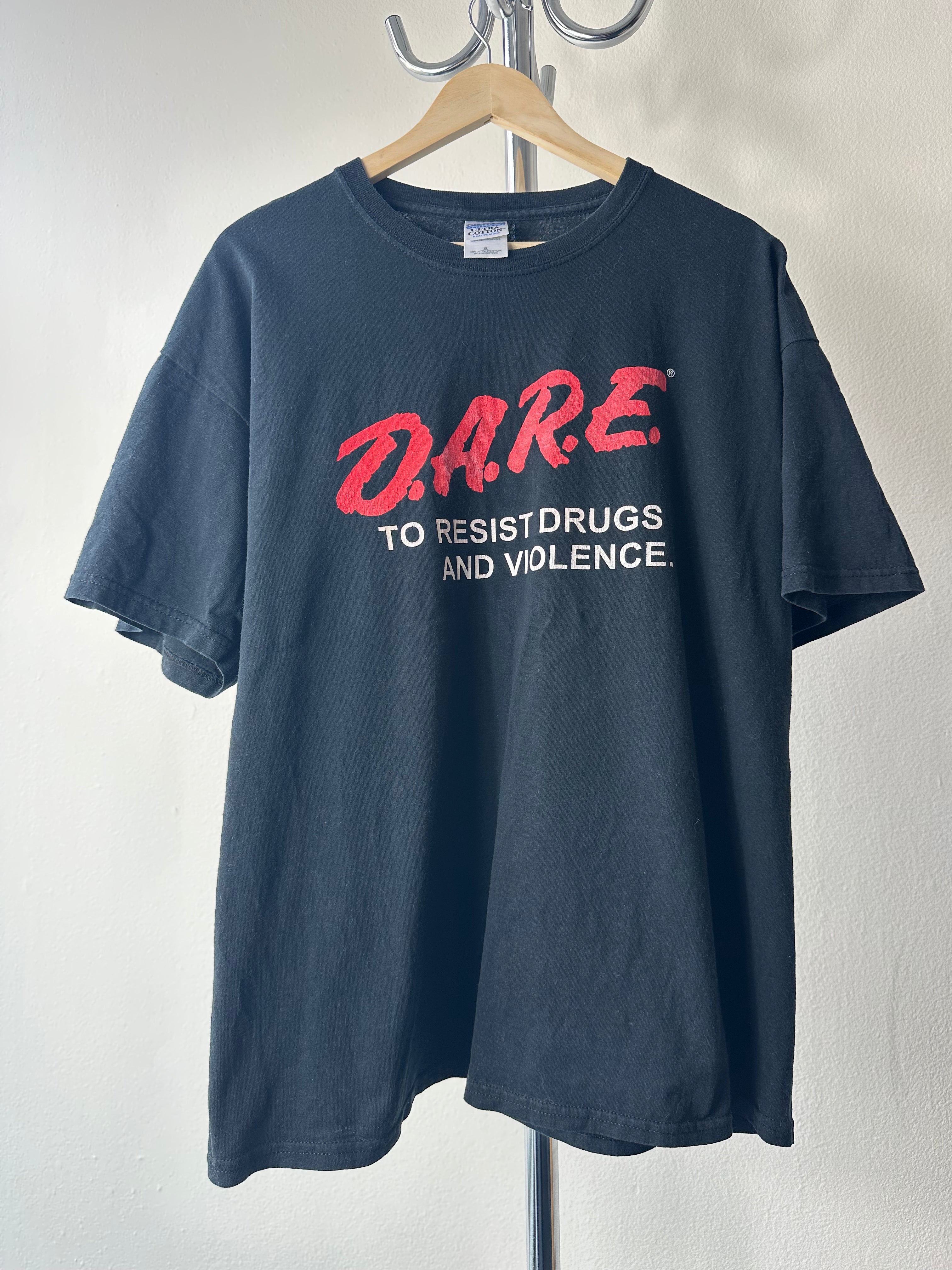 Vintage D.A.R.E. "To Resist Drugs and Violence" T-shirt - size XL
