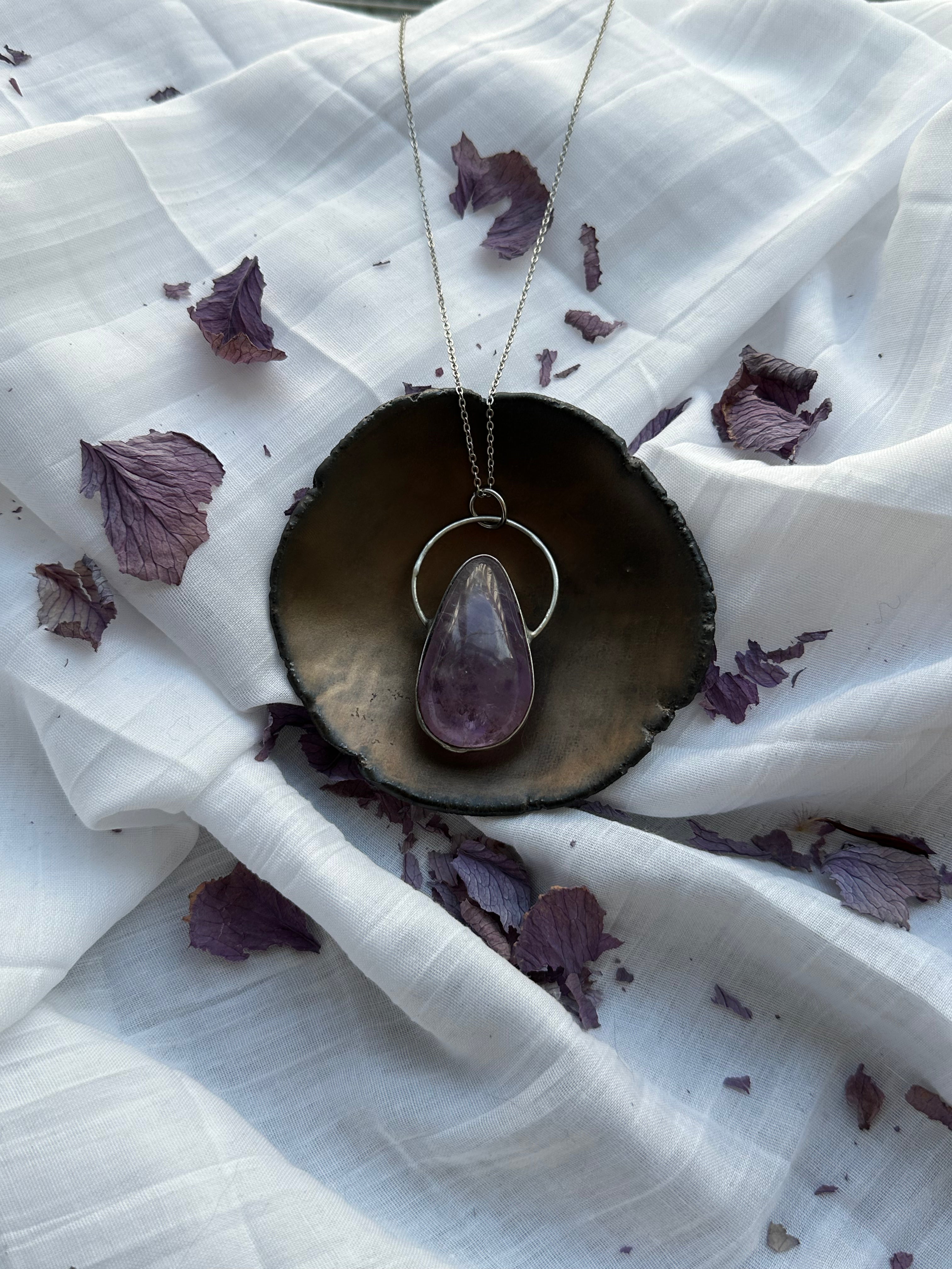"Lavender Veil" – Amethyst Pendant by Laura Řezaninova