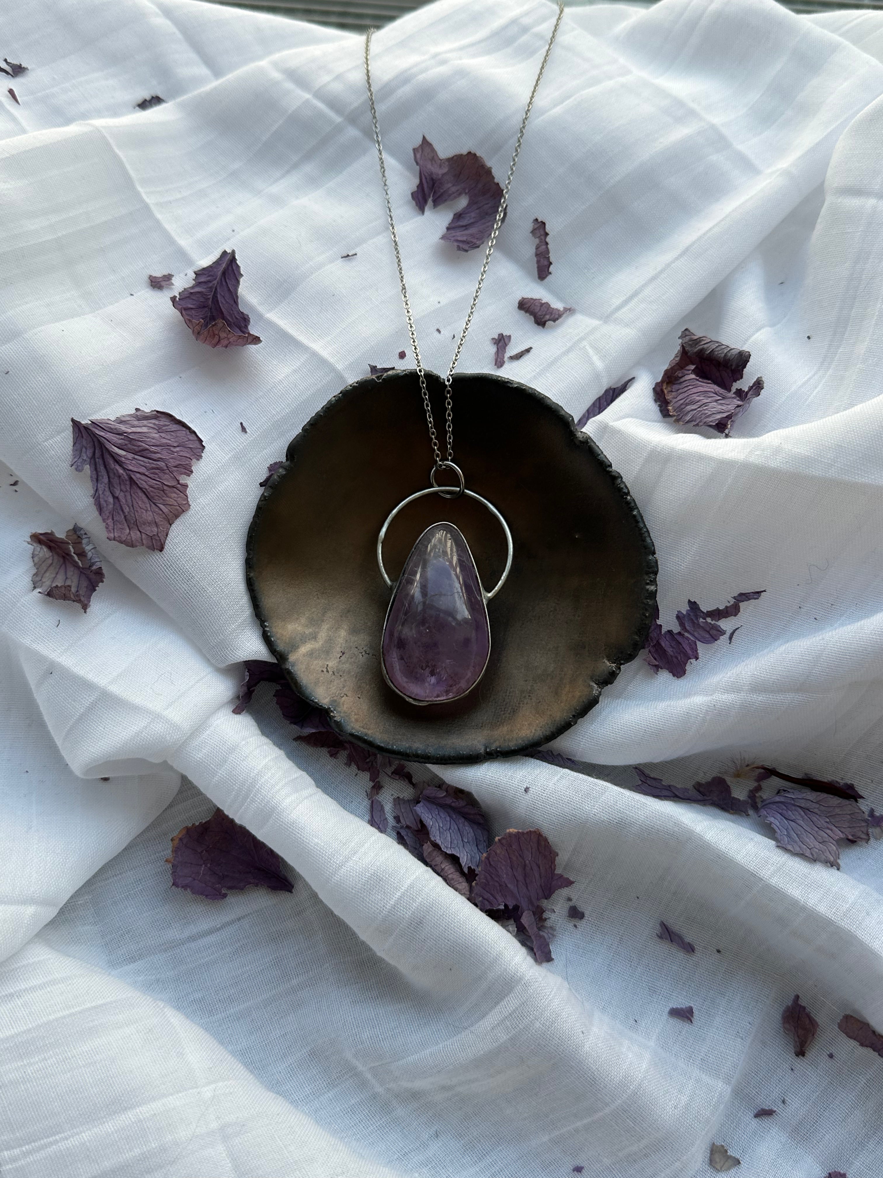 "Lavender Veil" – Amethyst Pendant by Laura Řezaninova