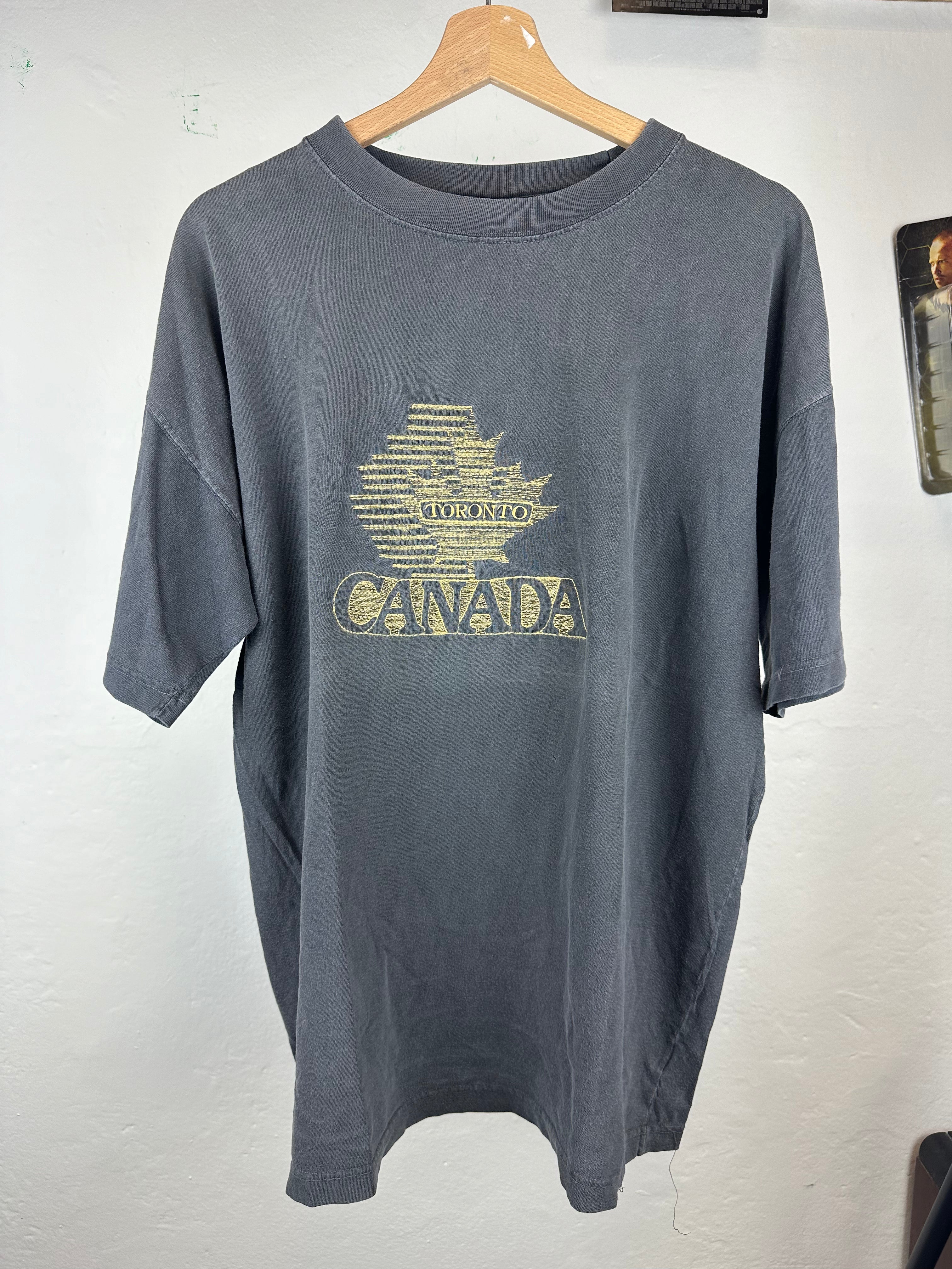 Vintage Canada 90s Faded T-shirt - size XL