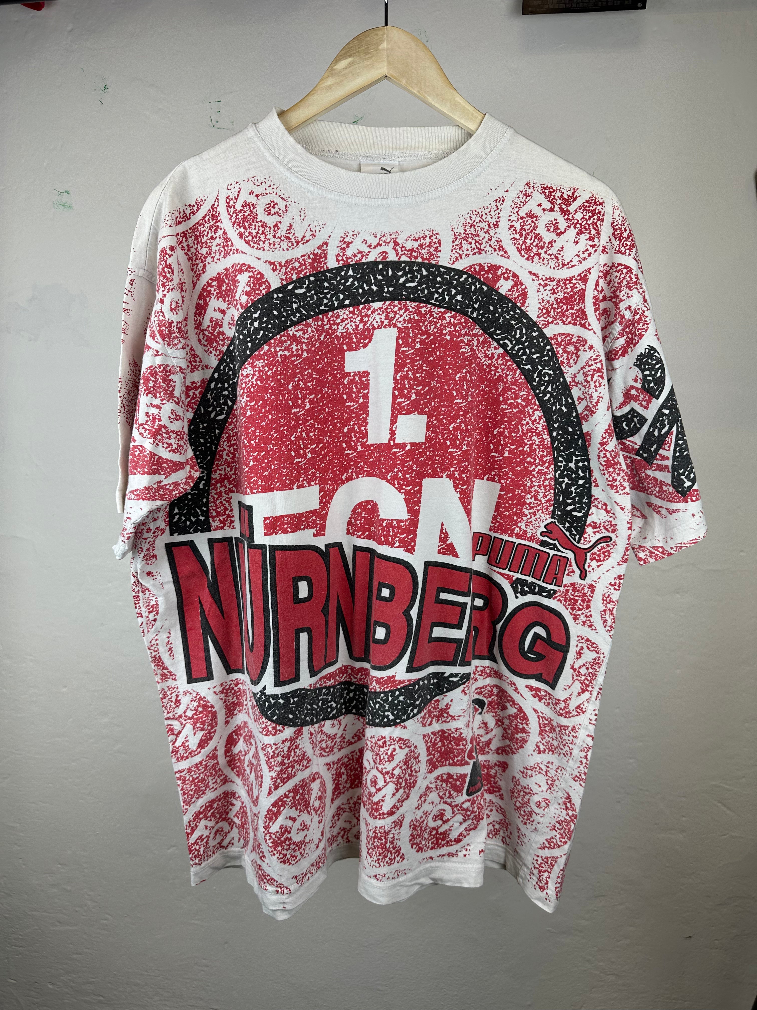 Vintage 1.FC Nürnberg Puma All Over Print T-shirt - size L