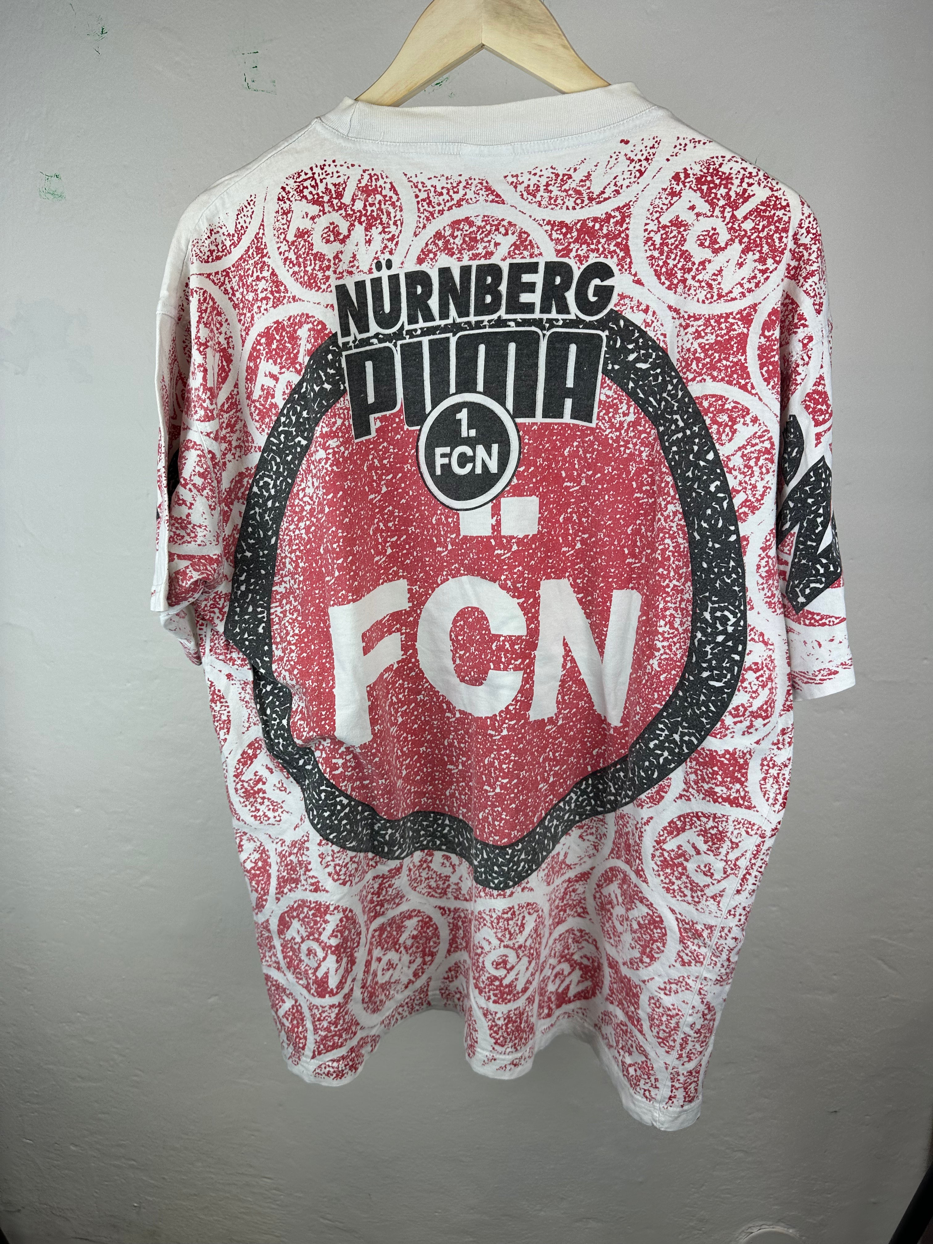 Vintage 1.FC Nürnberg Puma All Over Print T-shirt - size L