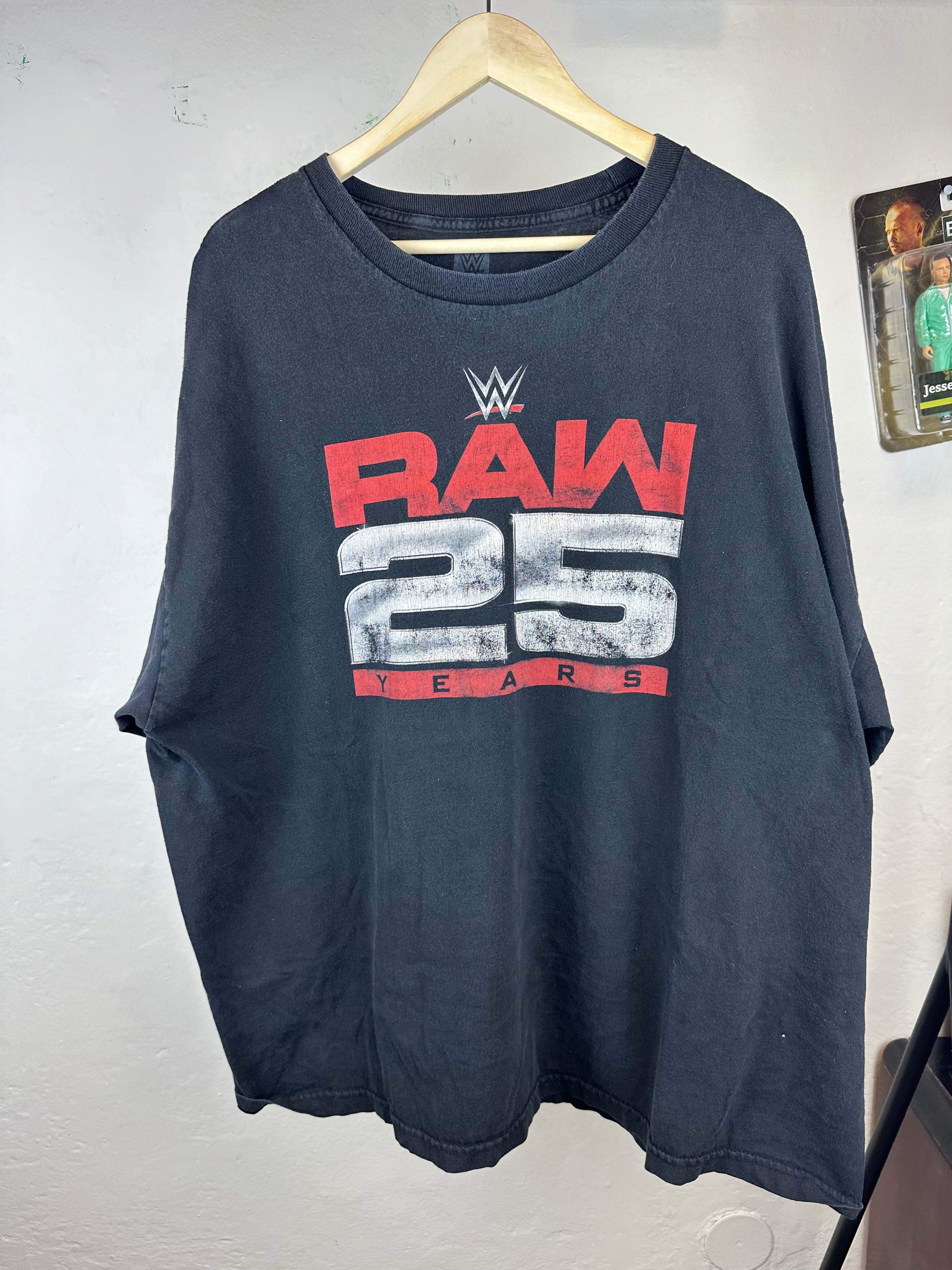 Vintage WWE Wrestling - 25 Years T-shirt - size XXXL