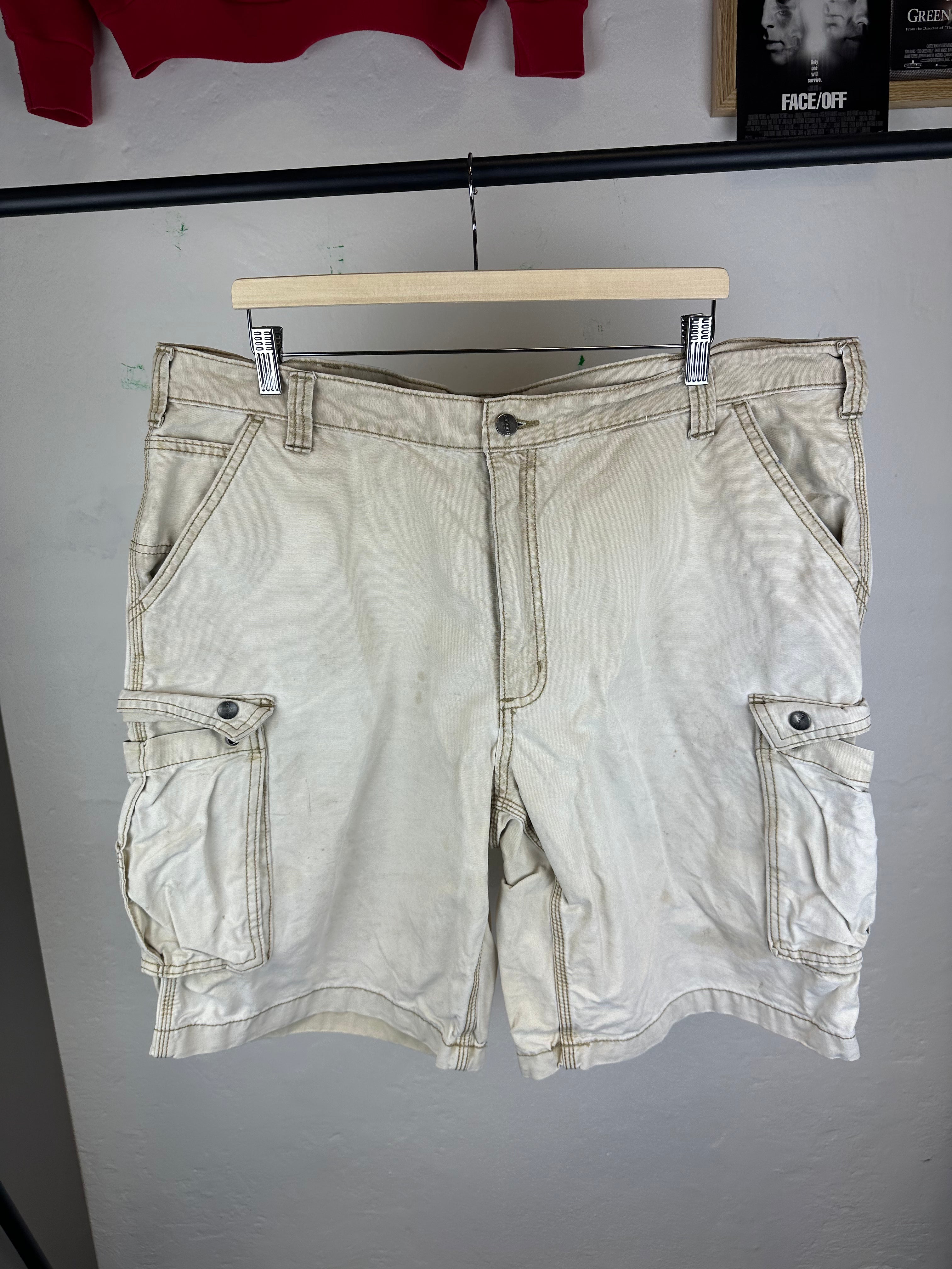 Vintage Carhartt Cargo Shorts - size 38