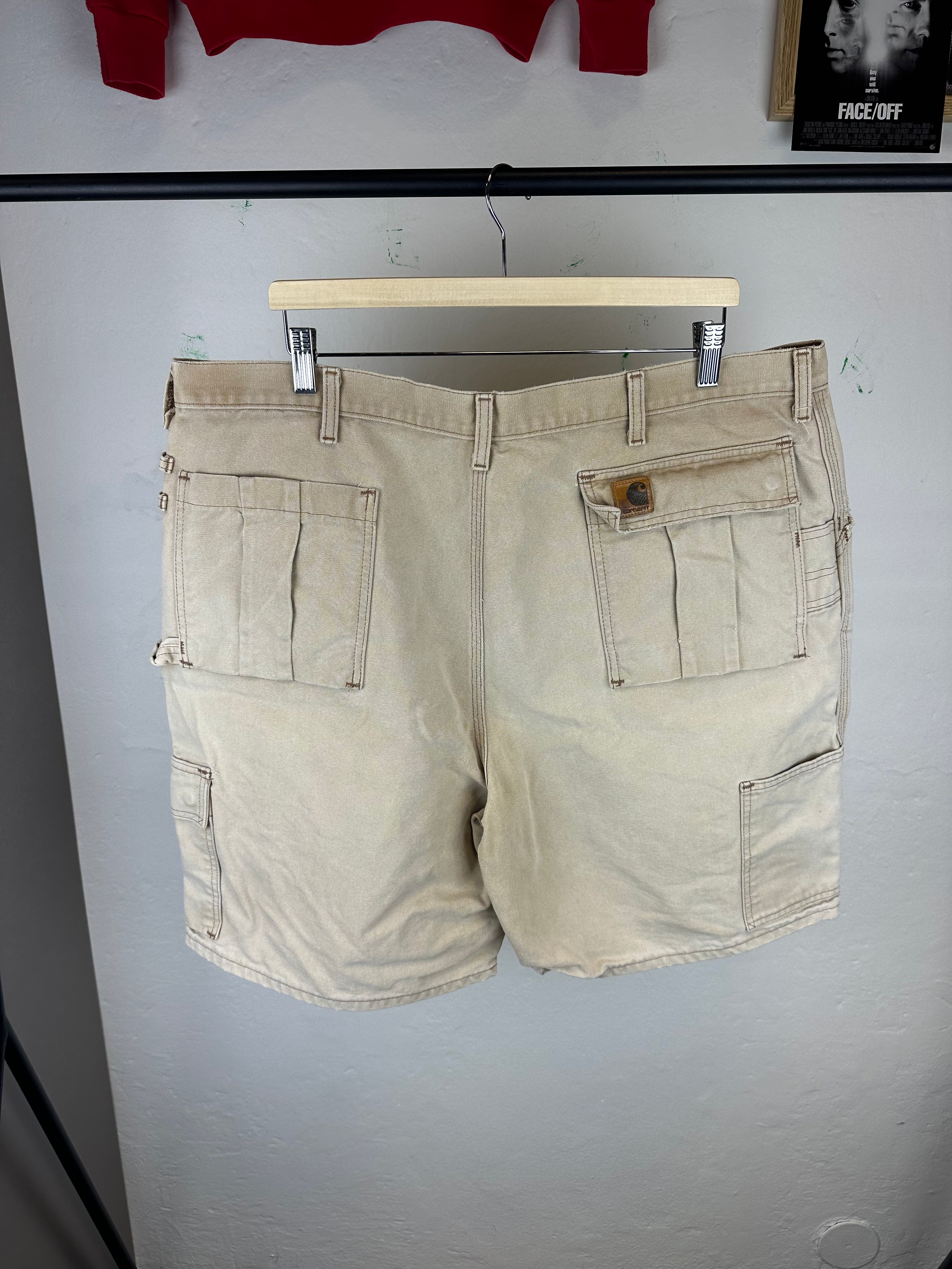Vintage Carhartt Cargo Shorts - size 42