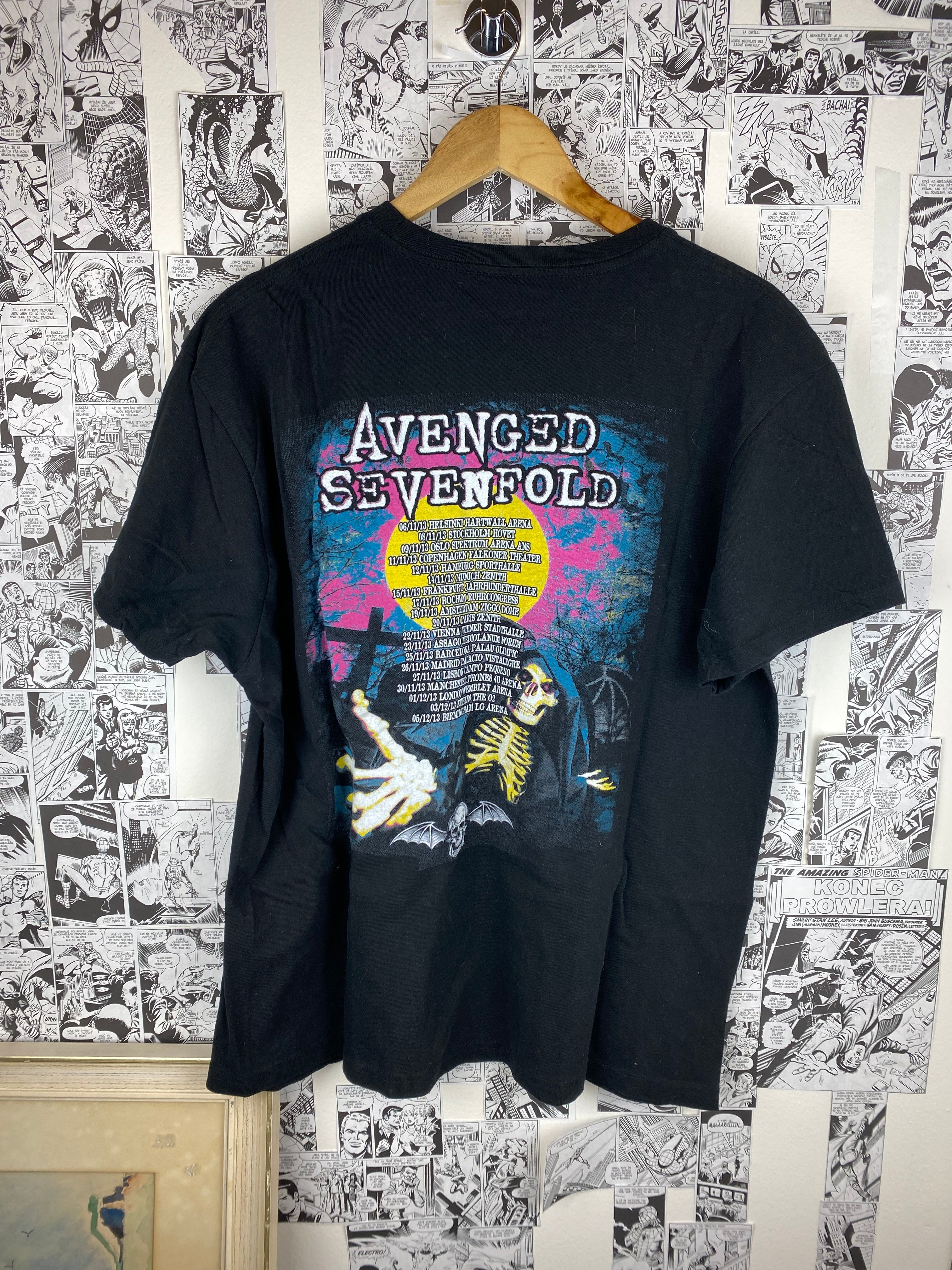 Vintage Avenged Sevenfold “Hail to the king” t-shirt - size XL