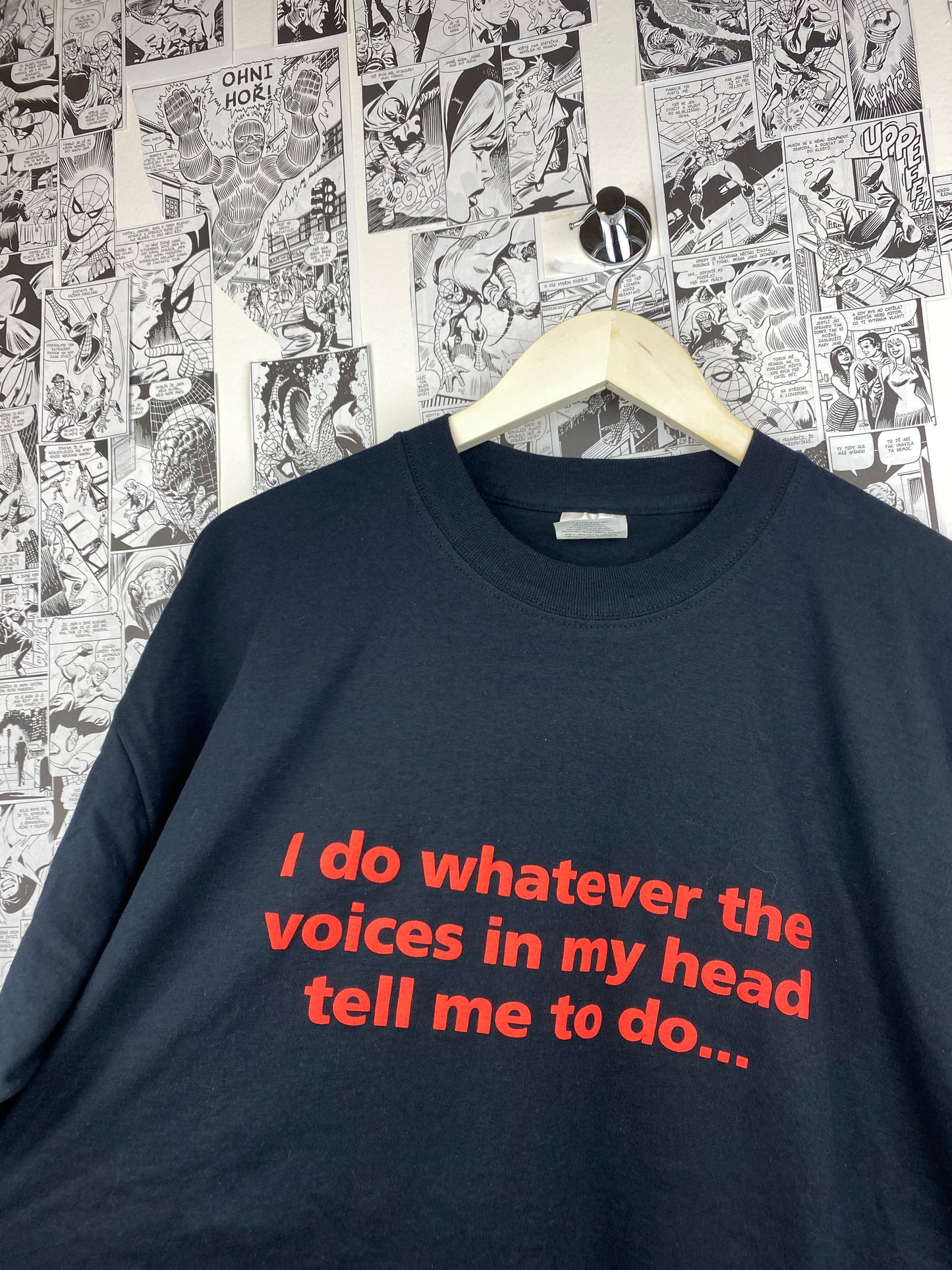 Vintage “Voices in my head” Quote t-shirt - size XL
