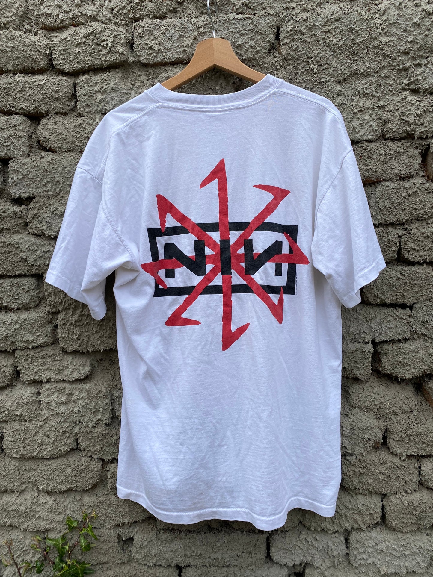 Vintage Nine Inch Nails "Devil" 1995 t-shirt - size XL